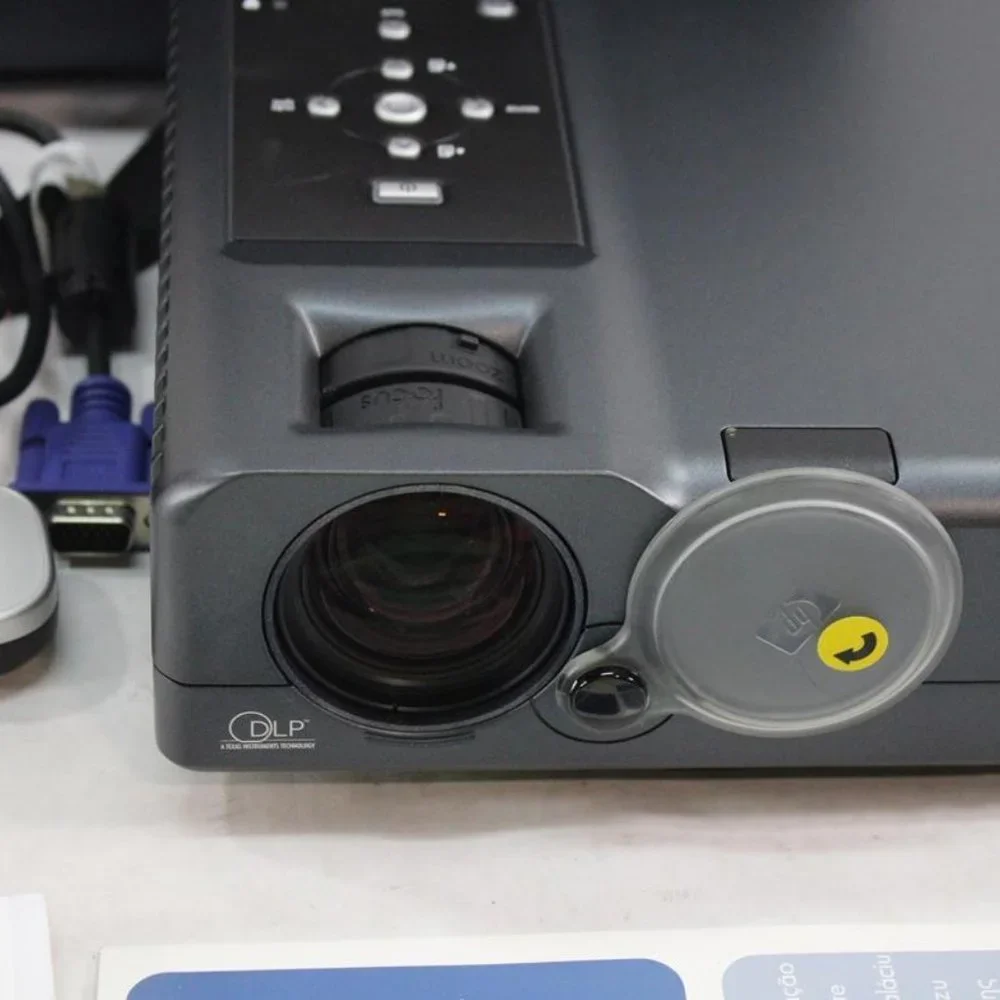 Classic Portable HP digital projector with accessories